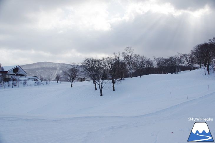 朝里川温泉スキー場 強風にも負けずリフト運行！絶景と急斜面が魅力の穴場ゲレンデ♪